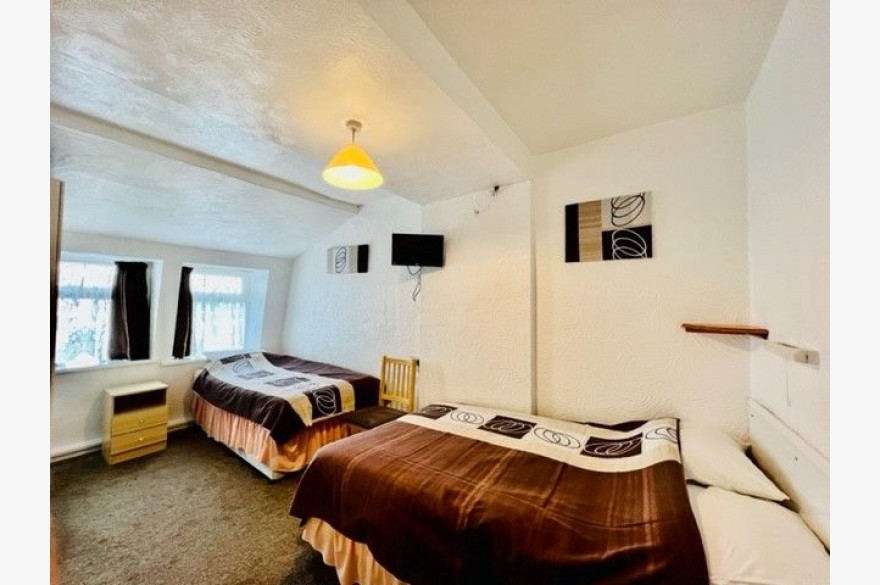 Hotel For Sale - Photograph 10