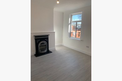 2 Bedroom Mid Terraced House - Reception 1