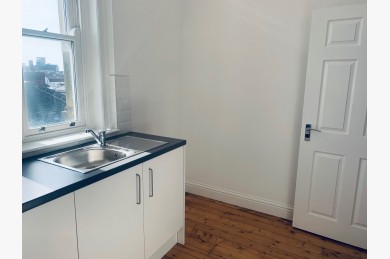 2 Bedroom Apartment Flat/apartment To Rent - Kitchen